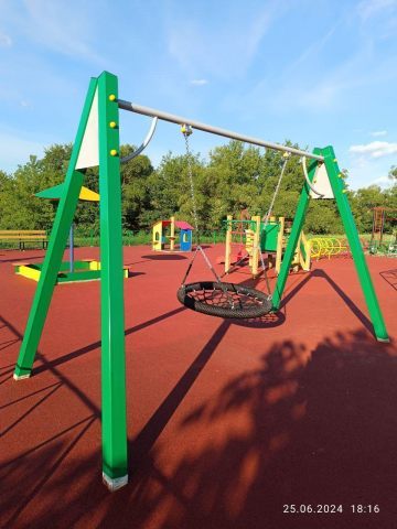 Смонтированная большая детская площадка с EPDM покрытием и разнообразным игровым оборудованием 2024
